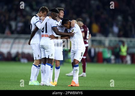 Turin, Italie. 29th avril 2023. Les joueurs d'Atalanta BC fêtent après avoir remporté le Serie A match entre Torino FC et Atalanta BC au Stadio Olimpico sur 29 avril 2023 à Turin, Italie . Credit: Marco Canoniero / Alamy Live News Banque D'Images