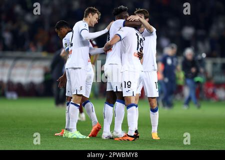 Turin, Italie. 29th avril 2023. Les joueurs d'Atalanta BC fêtent après avoir remporté le Serie A match entre Torino FC et Atalanta BC au Stadio Olimpico sur 29 avril 2023 à Turin, Italie . Credit: Marco Canoniero / Alamy Live News Banque D'Images