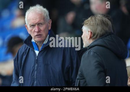Shrewsbury, Royaume-Uni. 29th avril 2023. Sheffield mercredi fans avant le match de la Sky Bet League 1 Shrewsbury Town vs Sheffield mercredi à Greenhous Meadow, Shrewsbury, Royaume-Uni, 29th avril 2023 (photo de Gareth Evans/News Images) à Shrewsbury, Royaume-Uni le 4/29/2023. (Photo de Gareth Evans/News Images/Sipa USA) Credit: SIPA USA/Alay Live News Banque D'Images