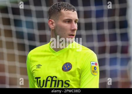 Shrewsbury, Royaume-Uni. 29th avril 2023. Marko Maroši #1 de Shrewsbury Town pendant le match Sky Bet League 1 Shrewsbury Town vs Sheffield mercredi à Greenhous Meadow, Shrewsbury, Royaume-Uni, 29th avril 2023 (photo de Gareth Evans/News Images) à Shrewsbury, Royaume-Uni, le 4/29/2023. (Photo de Gareth Evans/News Images/Sipa USA) Credit: SIPA USA/Alay Live News Banque D'Images