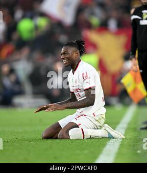 Rome, Italie. 29th avril 2023. Rafael Leao d'AC Milan réagit lors d'une série Un match de football entre Roma et AC Milan à Rome, Italie, 29 avril 2023. Credit: Daniele Mascolo/Xinhua/Alay Live News Banque D'Images