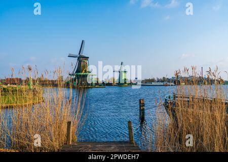 Moulins à vent de Zaanse Schans, Zaandam près d'Amsterdam en Hollande Banque D'Images