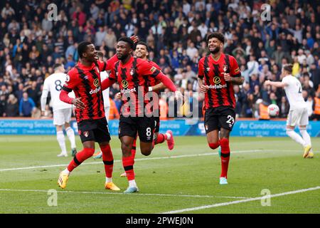 Jefferson Lerma (au centre) de Bournemouth célèbre après avoir marqué son deuxième but lors du match de la Premier League au stade Vitality, à Bournemouth. Date de la photo: Dimanche 30 avril 2023. Banque D'Images