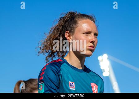 Amsterdam, pays-Bas. 29th avril 2023. Amsterdam, pays-Bas, 29 avril 2023 : un portrait de Fenna Kalma (9 Twente) lors du match Azerion Eredivisiie Vrouwen entre Ajax et Twente à de ToekMOST à Amsterdam, pays-Bas. (Leitting Gao/SPP) crédit: SPP Sport presse photo. /Alamy Live News Banque D'Images