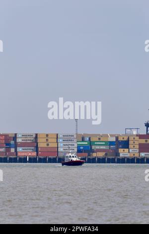 Harwich Haven navire-pilote St Edmund sur les opérations de pilotage dans le port de Harwich. Banque D'Images