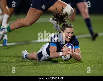 Édimbourg, Écosse, Royaume-Uni. 29th avril 2023. 2023 Championnat féminin des six Nations - Ecosse v, Irlande. , . Un grand essai par l'Ecosse Fran McGhie pendant le match des femmes des 6 nations entre l'Ecosse et l'Irlande au Dam Health Stadium, Edinburgh, Écosse, Royaume-Uni crédit: Ian Jacobs/Alay Live News crédit: Ian Jacobs/Alay Live News Banque D'Images