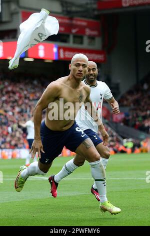 Liverpool, Royaume-Uni. 30th avril 2023. Richarlison, de Tottenham Hotspur, célèbre après avoir marqué le but 3rd de ses équipes. Match Premier League, Liverpool contre Tottenham Hotspur à Anfield à Liverpool le dimanche 30th avril 2023. Cette image ne peut être utilisée qu'à des fins éditoriales. Utilisation éditoriale uniquement, licence requise pour une utilisation commerciale. Aucune utilisation dans les Paris, les jeux ou les publications d'un seul club/ligue/joueur. photo par Chris Stading/Andrew Orchard sports Photography/Alamy Live News crédit: Andrew Orchard sports Photography/Alamy Live News Banque D'Images