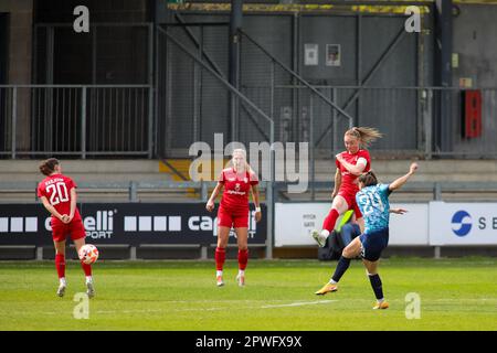 Londres, Royaume-Uni. 30th avril 2023. Londres, Angleterre, 30 avril 2023 : Shanade Hopcroft (24 Lionesses de la ville de Londres) marque un but lors du championnat FA de femmes entre les Lionesses de la ville de Londres et Coventry Unis à Londres, Angleterre. (Alexander Canillas/SPP) crédit: SPP Sport Press photo. /Alamy Live News Banque D'Images