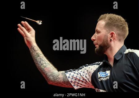 LEEUWARDEN - Danny Noppert pendant les quarts de finale du championnat hollandais de fléchettes 2023 dans le WTC Leeuwarden. Ce tournoi de fléchettes est la sixième tournée européenne organisée par la Professional Darts Corporation (PDC). AP SANDER KING Banque D'Images