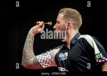 LEEUWARDEN - Danny Noppert pendant les quarts de finale du championnat hollandais de fléchettes 2023 dans le WTC Leeuwarden. Ce tournoi de fléchettes est la sixième tournée européenne organisée par la Professional Darts Corporation (PDC). AP SANDER KING Banque D'Images