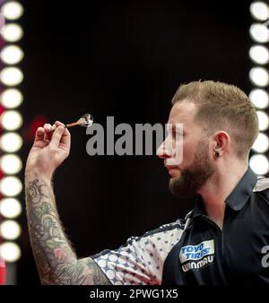 LEEUWARDEN - Danny Noppert pendant les quarts de finale du championnat hollandais de fléchettes 2023 dans le WTC Leeuwarden. Ce tournoi de fléchettes est la sixième tournée européenne organisée par la Professional Darts Corporation (PDC). AP SANDER KING Banque D'Images