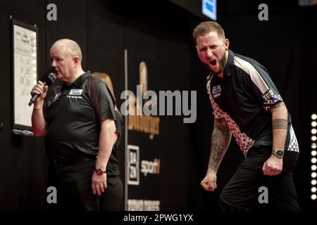 LEEUWARDEN - Danny Noppert pendant les quarts de finale du championnat hollandais de fléchettes 2023 dans le WTC Leeuwarden. Ce tournoi de fléchettes est la sixième tournée européenne organisée par la Professional Darts Corporation (PDC). AP SANDER KING Banque D'Images