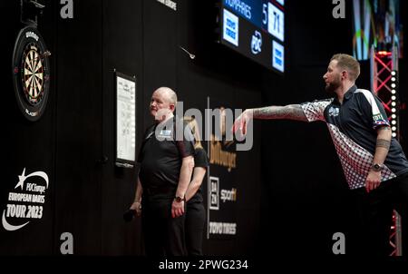 LEEUWARDEN - Danny Noppert pendant les quarts de finale du championnat hollandais de fléchettes 2023 dans le WTC Leeuwarden. Ce tournoi de fléchettes est la sixième tournée européenne organisée par la Professional Darts Corporation (PDC). AP SANDER KING Banque D'Images