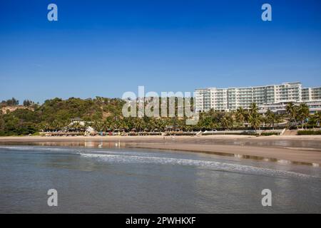 Ocean Vista Hotel Resort, Phan Thiet Bay, Mui ne, Mer de Chine du Sud, Vietnam Banque D'Images