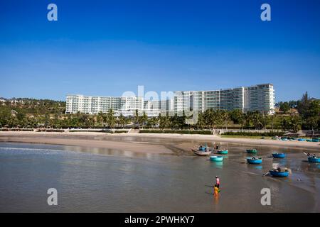 Ocean Vista Hotel Resort, Phan Thiet Bay, Mui ne, Mer de Chine du Sud, Vietnam Banque D'Images