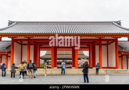 Kyoto, Japon - 25 mars 2023 : Palais impérial et parc. Jardin national Gyoen de Kyoto, Japon Banque D'Images