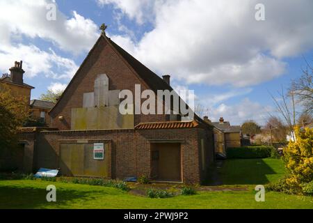 Ancien bâtiment de l'église catholique St Dunstan, en vente comme site de développement immobilier, Southborough, Kent. Banque D'Images