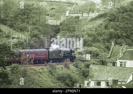 Illustration photo avec effet de décoloration The Flying Scotsman lors de sa visite du centenaire du Royaume-Uni sur le viaduc de St Levan à Plymouth. Il a été très bien Banque D'Images