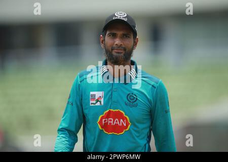 Mahmudullah, joueur du club sportif de Mohammadmetan, lors du match de la ligue de cricket 2022-23 de la première division de Dhaka entre Abahani Ltd Et Moham Banque D'Images