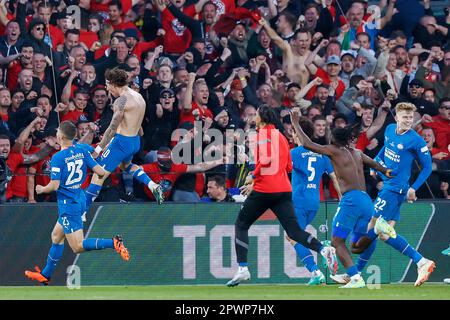 30-04-2023: Sport: Ajax / PSV KNVB Beker finale ROTTERDAM, PAYS-BAS - AVRIL 30: Fabio Silva (PSV Eindhoven) marque la pénalité et la fête gagnantes Banque D'Images