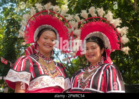 Malaybalay City, Philippines - femmes en costume tribal Talaandig traditionnel au festival Kaamulan annuel à Bukidnon. Authentique événement indigène. Banque D'Images