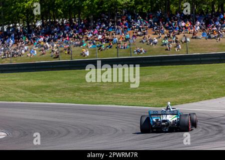 JOSEF NEWGARDEN (2), de Nashville, Tennessee, fait des courses à travers les virages pendant le Grand Prix d'Indy pour enfants d'Alabama, au Barber Motorsports Park, à Birmingham AL. Banque D'Images