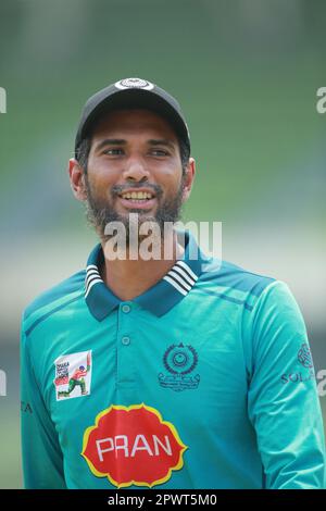 Mahmudullah, joueur du club sportif de Mohammadmetan, lors du match de la ligue de cricket 2022-23 de la première division de Dhaka entre Abahani Ltd Et Moham Banque D'Images