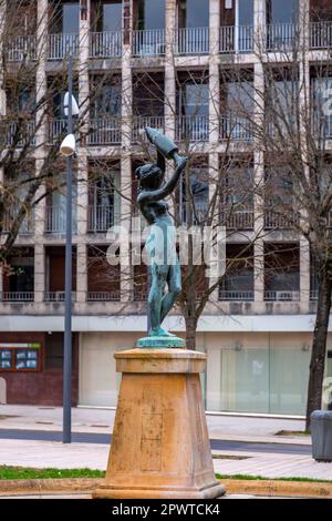 La sculpture en bronze de la fontaine de la Nymphe à Metz, France. Banque D'Images