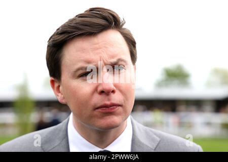 L'entraîneur Joseph O'Brien après avoir vu le cheval de visualisation monté par le jockey Declan McDonogh gagner le Coolmore Stud Sottsass Irish EBF Mooresbridge Stakes à l'hippodrome de Curragh, comté Kildare. Date de la photo: Lundi 1 mai 2023. Banque D'Images