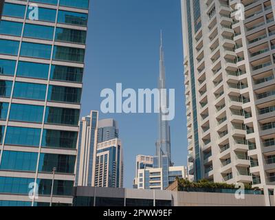Dubaï, Émirats arabes Unis, 26 mars 2023 : Burj Khalifa le plus haut bâtiment du monde. Paysage urbain du centre-ville de Dubaï. Banque D'Images