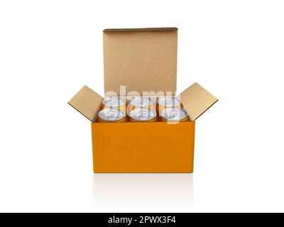 Boîte avec boîtes isolées sur fond blanc Banque D'Images