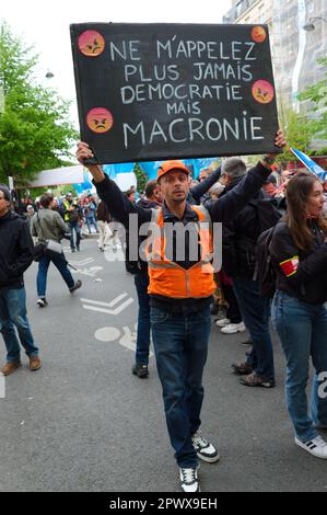 Les français dans les rues de Paris pour la tête du travail. 550000 personnes ont été défilés entre république et la place de la nation Banque D'Images