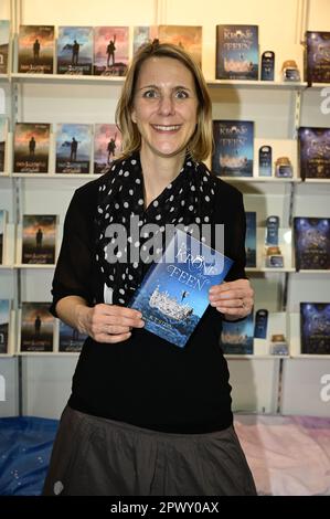 K. T. Steen BEI der Signierstunde am Messesstand Kerstin Pergande auf der Leipziger Buchmesse 2023. Leipzig, 29.04.2023 Banque D'Images