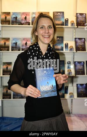 K. T. Steen BEI der Signierstunde am Messesstand Kerstin Pergande auf der Leipziger Buchmesse 2023. Leipzig, 29.04.2023 Banque D'Images