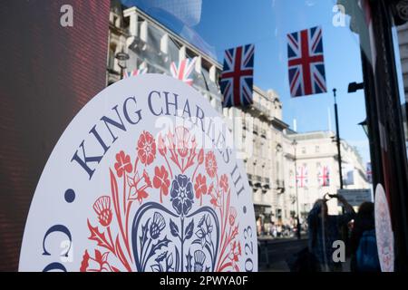 Londres, Royaume-Uni. 1st mai 2023. Couronnement du roi Charles III Cordings sur Piccadilly. Crédit : Matthew Chattle/Alay Live News Banque D'Images