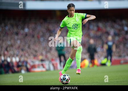 Londres, Royaume-Uni. 1st mai 2023. Jonsdottir lors de la demi-finale de l’UEFA Women’s Champions League entre Arsenal et VfL Wolfsburg au stade Emirates. Crédit : Ryan Asman/Alay Live News Banque D'Images