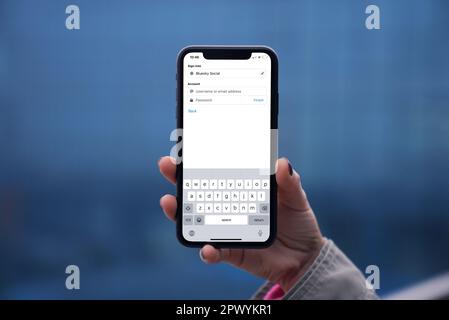 Connexion et inscription à l'application de réseau social Blusky Banque D'Images