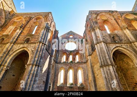 L'abbaye sans toit de Saint Galgano. Sienne Toscane Italie Banque D'Images