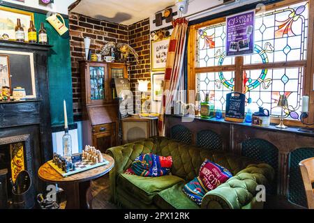 Intérieur de traditionnel, 14th Century White Horse Inn pub, Chilham, Kent, Angleterre, Royaume-Uni Banque D'Images