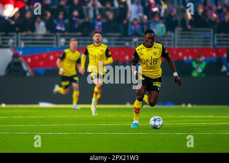 Oslo, Norvège, 1er mai 2023. Akor Adams de Lillestrøm sur le ballon dans le match entre Vålerenga et Lillestrøm au stade Intility. Crédit : Frode Arnesen/Alamy Live News Banque D'Images