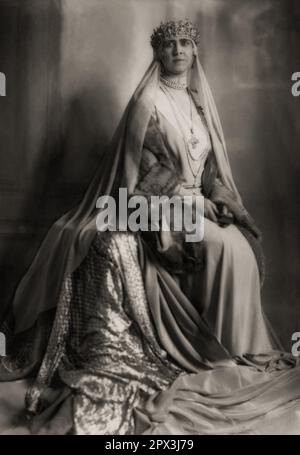 1929 , Roma , ITALIE : la Reine SOPHIE Dorothea Ulrike de GRÈCE ( 1870 - 1932 ), née princesse de PRUSSE de Grèce et du Danemark , soeur de l'empereur Guillaume II d'Allemagne , mariée avec ROI de GRÈCE KONSTANTINOS I ( Costantine , 1868 - 1923 ). A été la mère de 3 Rois de Grèce ( GIORGIOS II , ALEXANDROS I et PAULOS I ) et princesse Irene ( 1904 - 1974 ) mariée au prince italien Aimone de SAVOIA AOSTE Duc de SPOLETO . Photo d'EVA BARRETT ( 1879 - 1950 ). - GRECIA - MAISON DU SCHLESWIG HOLSTEIN SONDERBURG GLUCKSBURG - COSTANTINO - SOPHIA - SOFIA - REGINA - HISTOIRE - FOTO STORICHE - PORT Banque D'Images