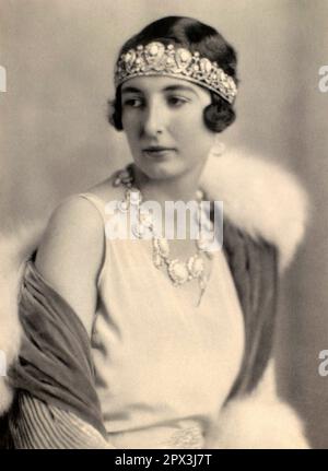 1929 CA , Roma , ITALIE : la princesse française Françoise d'ORLÉANS de GRÈCE et DU DANEMARK ( 1902 - 1953 ), fille du duc Jean d'Orléans duc de guise ( 1874 - 1940 ) et princesse Isabelle d'Orléans ( 1878 - 1961 ). Marié, à Palerme ( Italie ), le 11 février 1929 avec le prince Christopher de Grèce et du Danemark ( 1888 - 1940 ), fils du roi George I de Grèce et de la reine Olga Constantinovna de Russie ( 1851 - 1926 ). Le couple n'avait qu'un seul fils : le prince Michael de Grèce et du Danemark ( né en 1939 , marié en 1965 à Marina Karella ). Photo d'EVA BARRETT ( 1879 - 1950 ). - PRINCIPESSA - France Banque D'Images