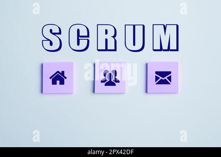 Texte d'écriture Scrum, mot écrit sur l'écriture manuscrite comme différent de l'impression des caractères écrits du jeu Banque D'Images