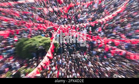 30 avril 2023, Izmir, Turquie, Turquie : l'Alliance de la nation a organisé un rassemblement sur la place Gundogdu à Izmir. Candidat à la présidence et président du CHP Kemal K?l?cdaroglu, Président du Parti IYI Meral Aksener, Président du Parti DEVA Ali Babacan, Président du Parti Felicity Temel Karamollaoglu, Président du futur Parti Ahmet Davutoglu, Président du Parti démocrate Gultekin Uysal et Maire de la municipalité métropolitaine d'Ankara Mansur Yavas et Ekrem Imamoglu, Maire de la municipalité métropolitaine d'Istanbul a prononcé un discours lors du rallye. Des élections présidentielles et législatives auront lieu le 14 mai en Turquie. (Image de crédit : © Idil TOF Banque D'Images