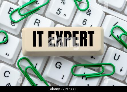 Légende présentant IT Expert, Business concept Person avec un niveau élevé de connaissances en technologie de l'information Banque D'Images