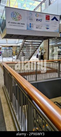 Vue intérieure de la gare, Perpignan, Pyrénées-Orientales, France Banque D'Images