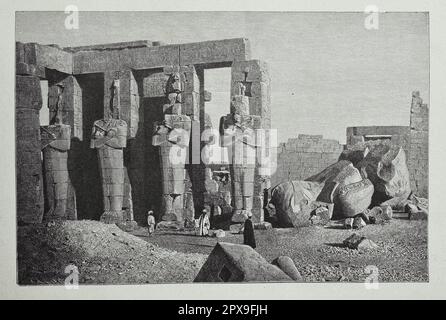 Illustration ancienne du Ramesseum. Le Ramesseum est le temple commémoratif (ou temple mortuaire) du Pharaon Ramsès II ('Ramsès le Grand', également orthographié 'Ramsèss' et 'Ramsèss'). Il est situé dans la nécropole thébaine en haute-Égypte, à l'ouest du Nil, en face de la ville moderne de Louxor. Il s'appelait à l'origine la Maison de millions d'années d'Usermaatra-setepenra qui unit avec Thèbes-la-ville dans le domaine d'Amon. Usermaatra-setepenra était le prénomen de Ramesses II Banque D'Images