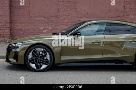 Minsk, Bélarus, mai 2023 - Audi E-Tron GT - extérieur de voiture de luxe. Nouvelle voiture électrique Banque D'Images