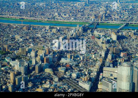 Arakawa et la ville de Tokyo. Lieu de tournage: Sumida Ward, Tokyo Banque D'Images