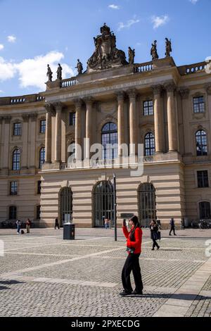 Ancienne bibliothèque de l'Université Humboldt sur la place Bebel, aujourd'hui Faculté de droit, quartier de Mitte, Berlin, Allemagne. Alte Bibliothek der Humboldt-Universita Banque D'Images